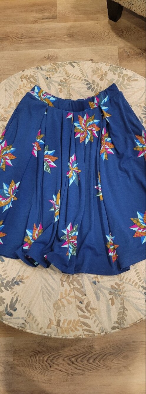LuLaRoe Navy Blue Pinwheel Starburst Skirt